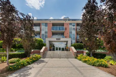 8302 Islington Avenue 219, Vaughan, On L4l 0e6