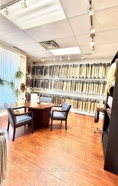 25 Valleywood Drive 20 & 18, Markham, On L3r 5l9