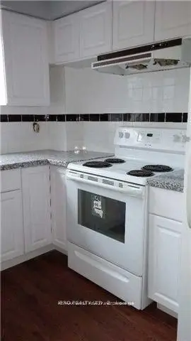 Triplex in Richmond Hill