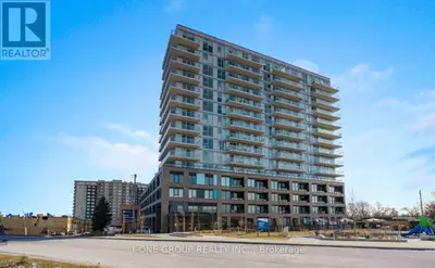 Condo Apartment in Newmarket