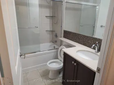 9245 Jane Street 701, Vaughan, On L6a 0j9