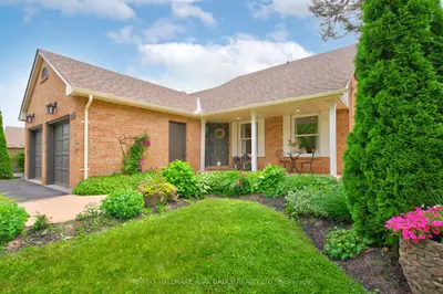 263 John Bowser Crescent, Newmarket, On L3y 7n7