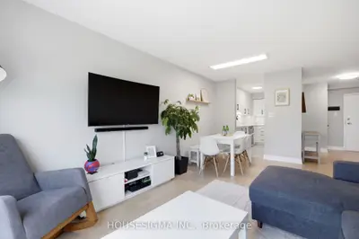 32 Church Street 305, King, On L0g 1t0