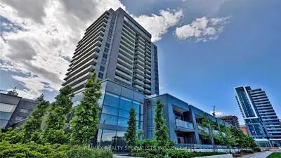 Condo Apartment in Richmond Hill