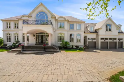 15 Sylvia Court, Markham, On L6c 1b1