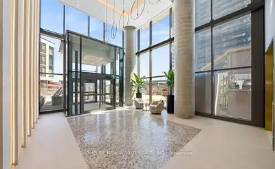 Condo Apartment in Vaughan