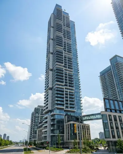 Condo Apartment in Vaughan