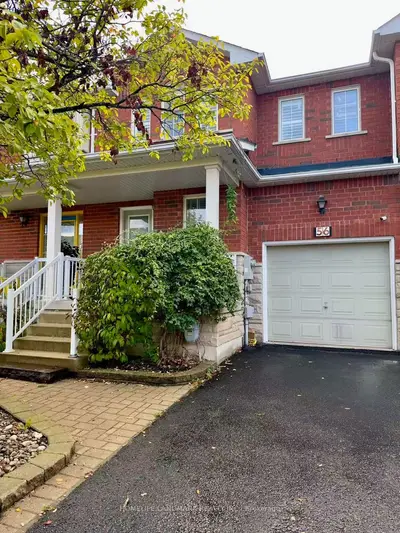 Att/Row/Townhouse in Markham