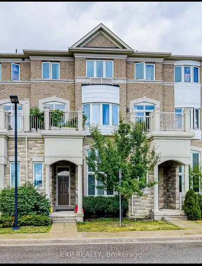 Condo Townhouse in Markham