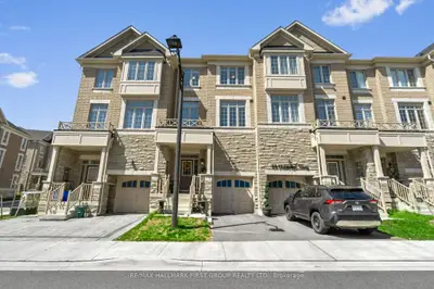Att/Row/Townhouse in Markham
