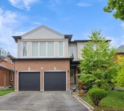 Detached in Richmond Hill