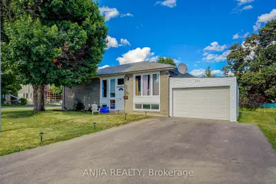 Detached in Richmond Hill