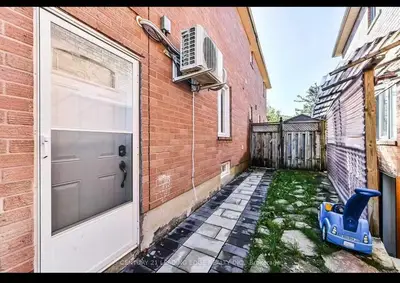 129 Bernard Avenue Bsmt, Richmond Hill, On L4c 9z6