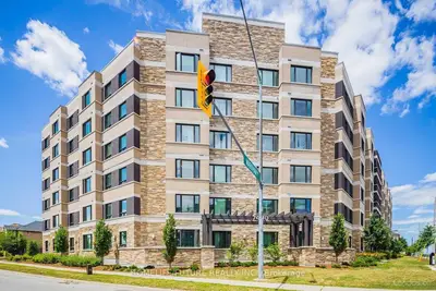 Condo Apartment in Markham