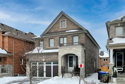 56 Walker Boulevard, New Tecumseth, On L9r 0n3
