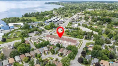 155 Riverglen Drive 315, Georgina, On L4p 3m3