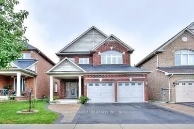 Detached in East Gwillimbury