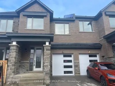 Att/Row/Townhouse in Whitchurch-Stouffville