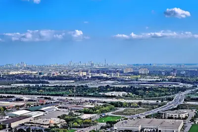 Condo Apartment in Vaughan