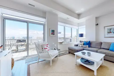Condo Apartment in Innisfil
