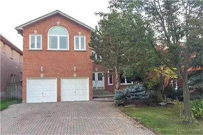 Detached in Richmond Hill