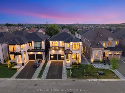 23 Menotti Drive, Richmond Hill, On L4e 2z2