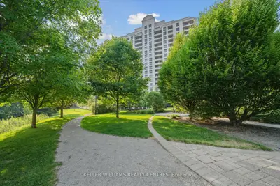 9245 Jane Street 902, Vaughan, On L6a 0j9