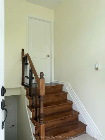 Detached in Aurora