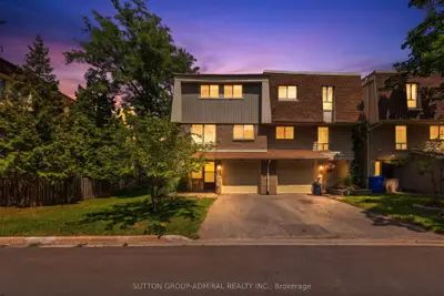 Semi-Detached Condo in Aurora