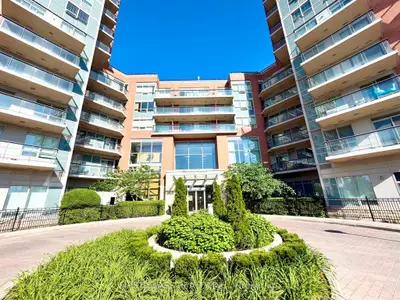 Condo Apartment in Markham