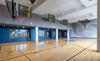 Condo Apartment in Vaughan