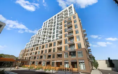 Condo Apartment in Vaughan