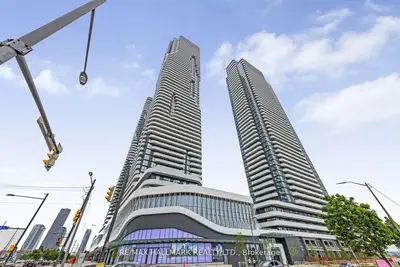 Condo Apartment in Vaughan