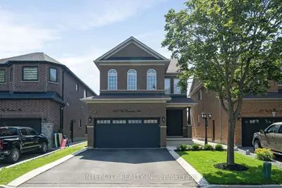 Detached in Vaughan