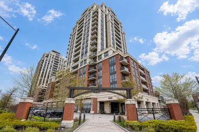 Condo Apartment in Markham