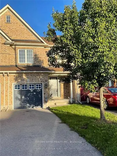 Att/Row/Townhouse in Vaughan