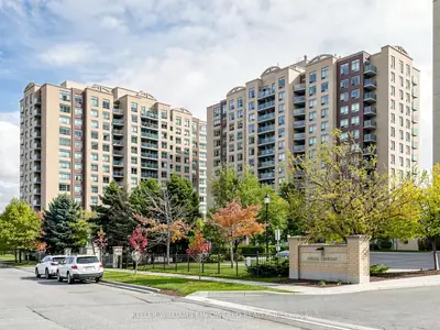 Condo Apartment in Richmond Hill