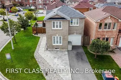 Detached in Vaughan