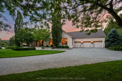 12 Alm Court, Aurora, On L4g 6w8
