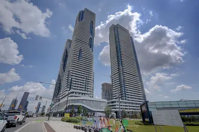 Condo Apartment in Vaughan