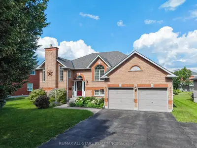 29 Fourth Avenue N, Uxbridge, On L9p 1v5