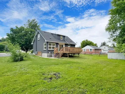 1661 Mount Albert Road Unit 2, East Gwillimbury, On L0g 1v0