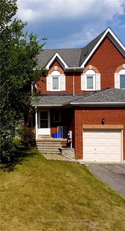 50 Widdifield Avenue, Newmarket, On L3x 1z4