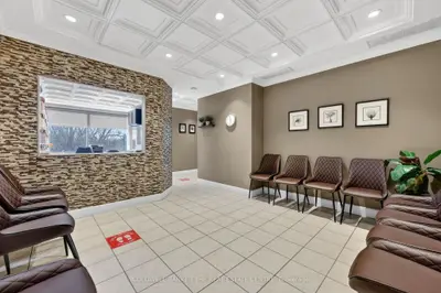 712 Davis Drive 309, Newmarket, On L3y 8c3