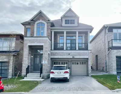 Detached in East Gwillimbury