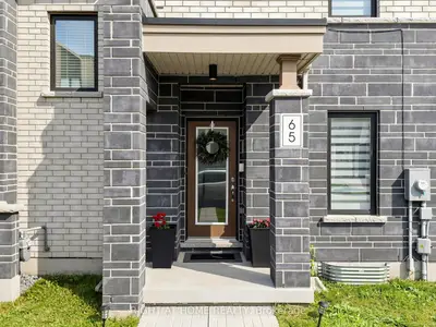 65 Allure Street, Newmarket, On L3x 0l1