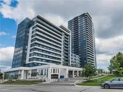 Condo Apartment in Vaughan