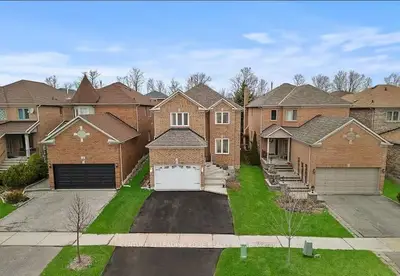 Detached in Richmond Hill