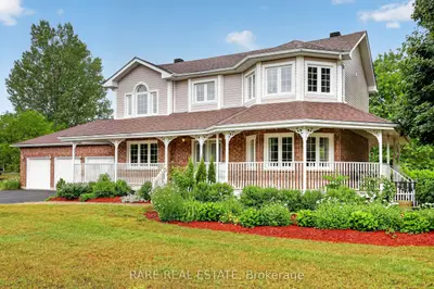 Detached in Essa