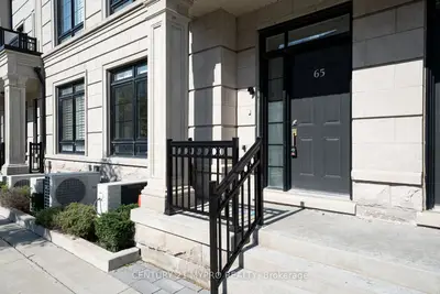 Att/Row/Townhouse in Markham